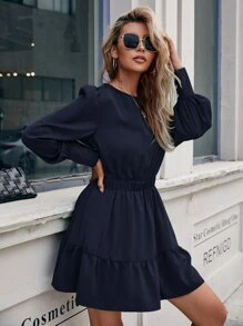 SHEIN Privé Vestido unicolor de espalda con abertura de ojo bajo con fruncido con diseño de botón - Azul Marino - Ver 3