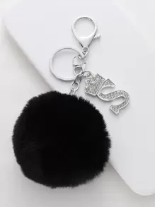 Breloc cu litera cu stras și pom pom