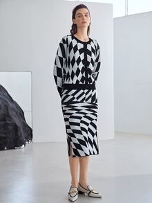 MOTF PREMIUM ARGYLE BUTTON THROUGH CARDIGAN - Black and White - View 9