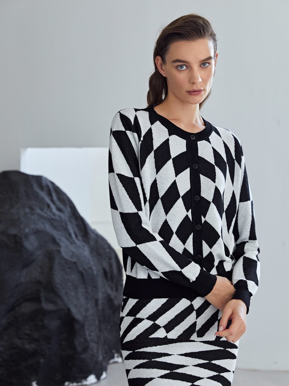 ARGYLE BUTTON THROUGH CARDIGAN