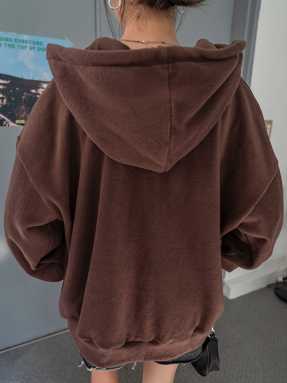 Patch Detail Drop Shoulder Drawstring Hooded Fleece Jacket