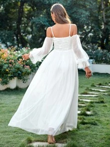 Embellished Contrast Sequin Off-Shoulder Ruffle Sleeve Wedding Dress - White - View 2