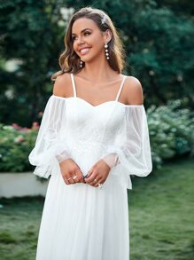 Embellished Contrast Sequin Off-Shoulder Ruffle Sleeve Wedding Dress - White - View 3