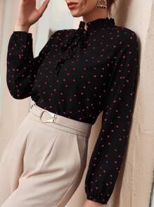 Mulvari 愛心圖案木耳褶皺邊繫帶領襯衫 - 黑色 - 查看 7