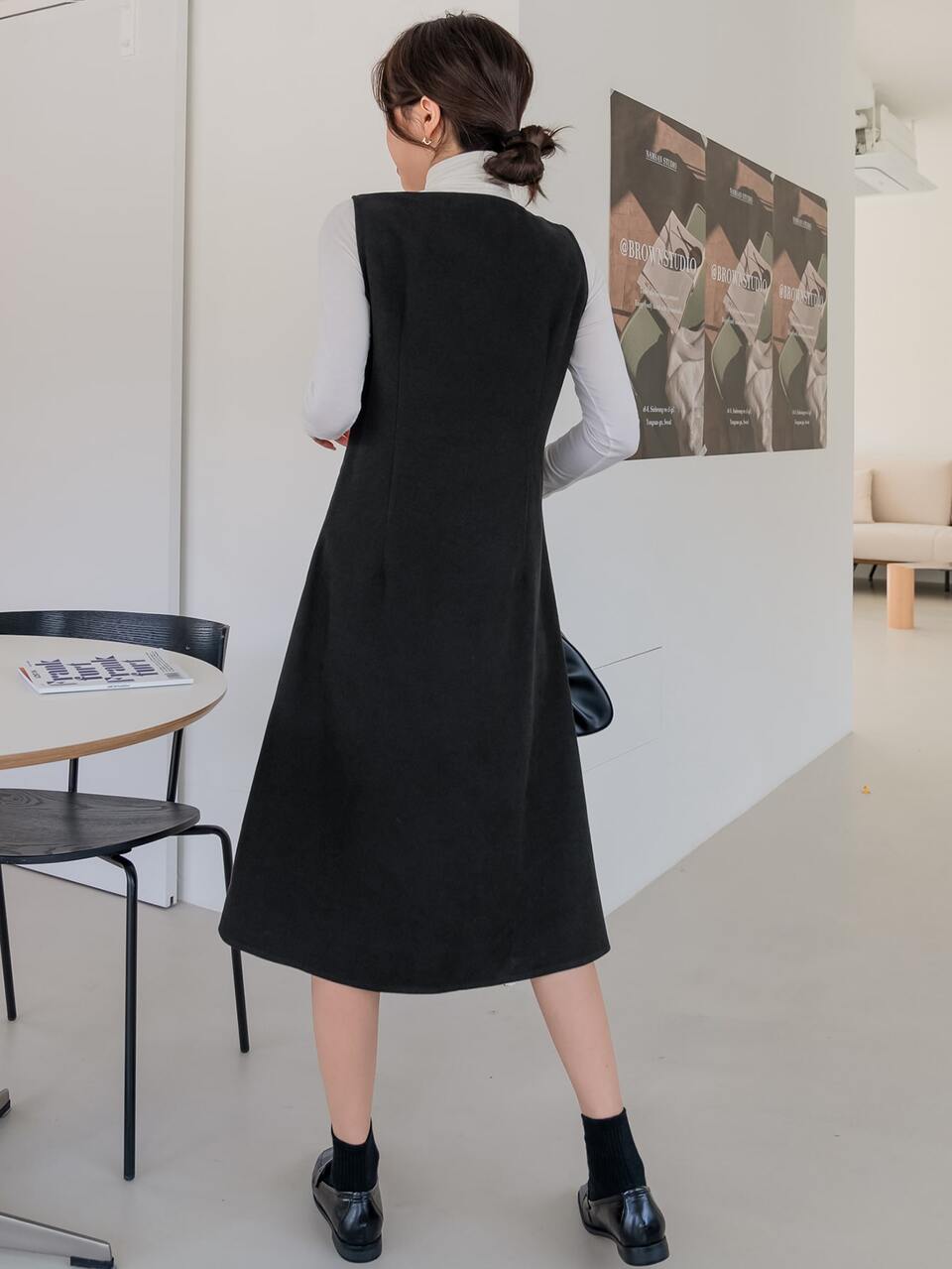 Solid V Neck Sleeveless Dress