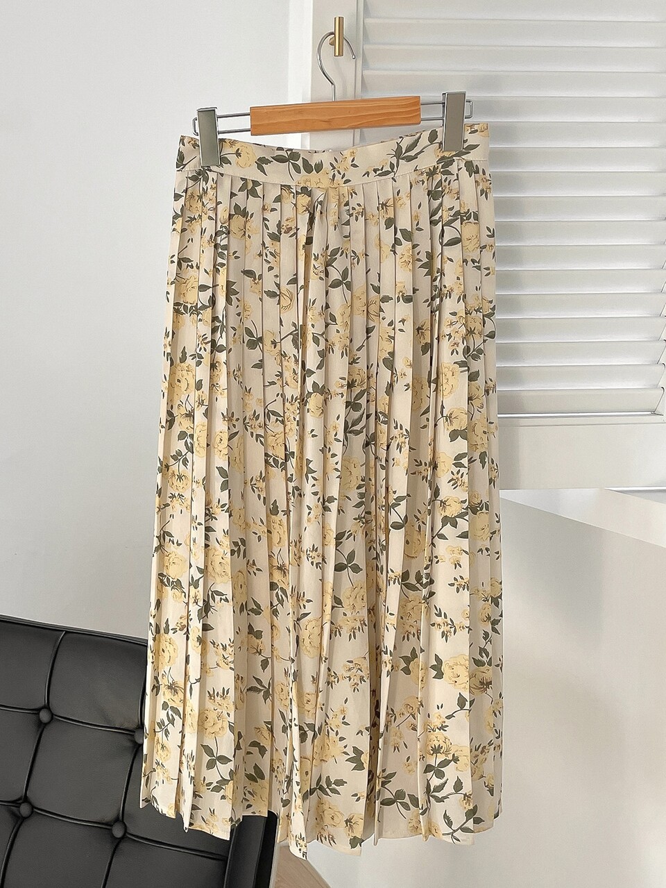 Floral Print Pleated Skirt