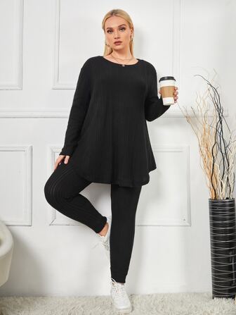 طقم بيجامة ليجينز مع تي شيرت بحافة منحن بلون موحد مقاس كبير