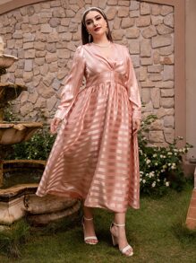 大碼提花褶邊泡泡袖緞面洋裝