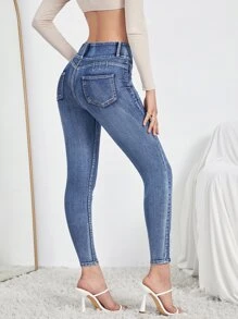 SHEIN Essnce 紐扣細節破洞緊身牛仔褲 - 中等水洗藍 - 查看 2