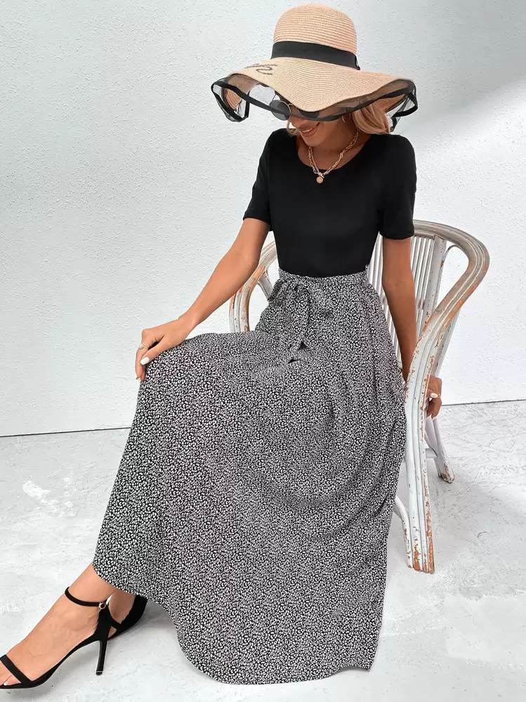 SHEIN Clasi ชุดกระโปรง แต่งแถบลายหนังเสือ ผูกเอว - สีดำและสีขาว - ดู 3