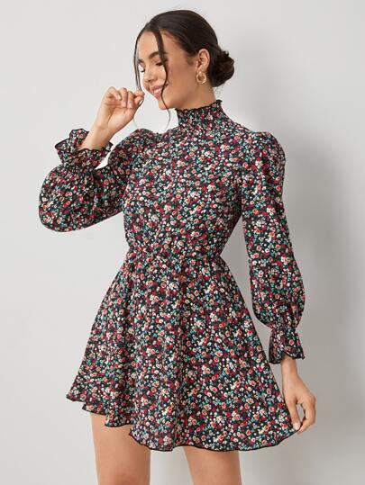 Firerie Vestido floral con fruncido de manga con volante sin cinturón