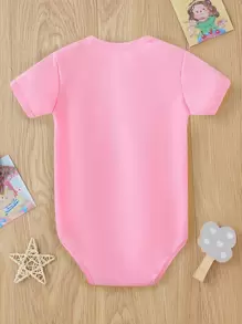 Mono De Bebé Niña Con Gráfico De Corazón Y Letra