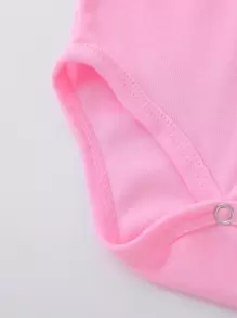 Mono De Bebé Niña Con Gráfico De Corazón Y Letra
