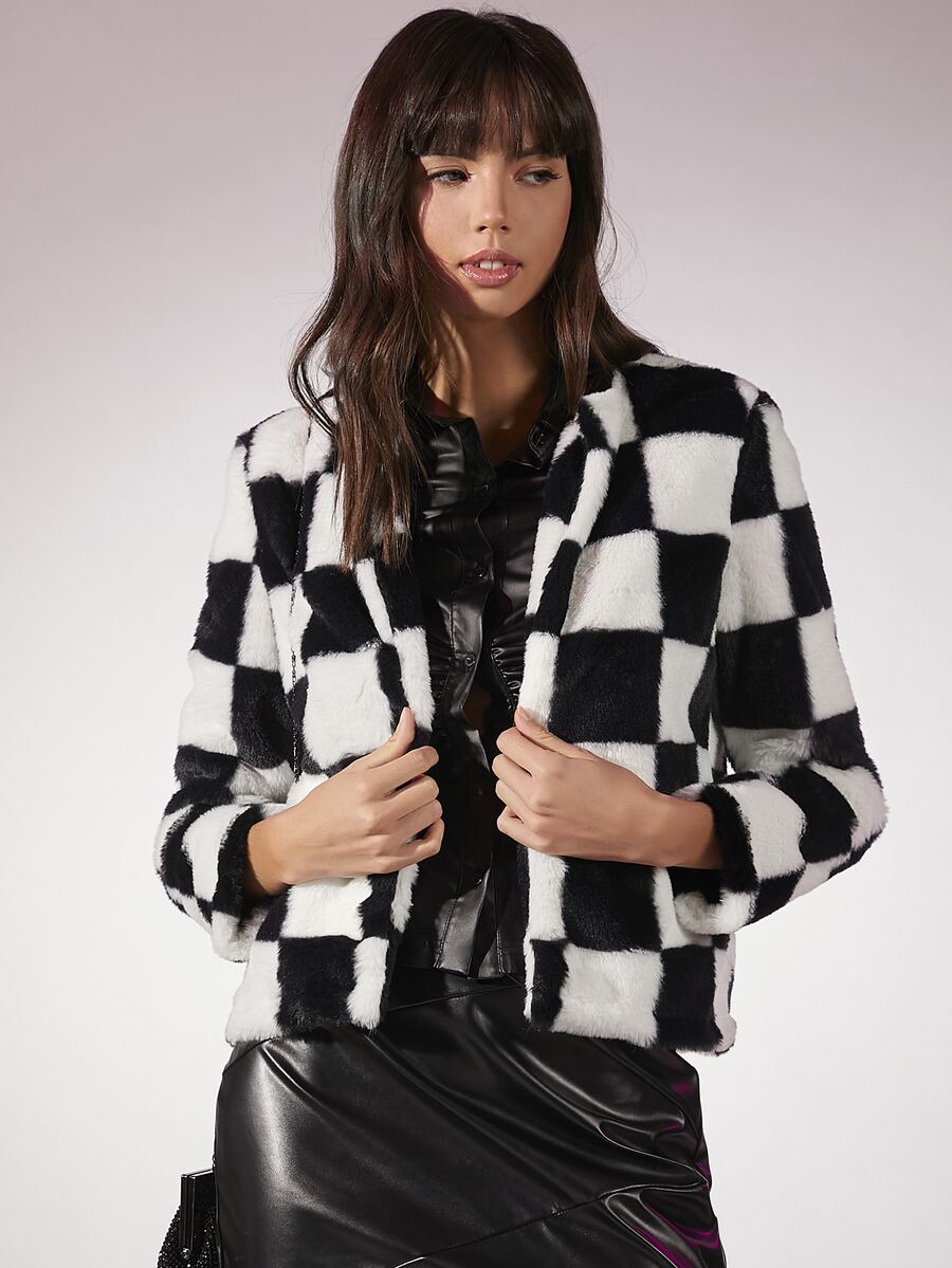 SHEIN 開門襟格紋圖案毛茸茸外套 - 黑與白 - 查看 1