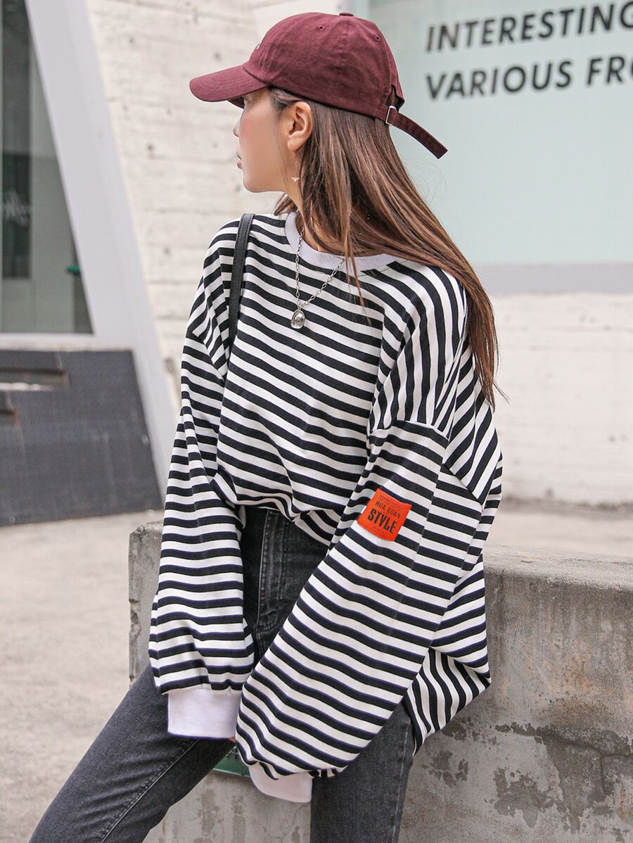 DAZY Áo thun trễ vai họa tiết chữ sọc, quần áo mùa thu, quần áo trở lại trường, áo dài tay cho nữ - Đen và trắng - Xem 1