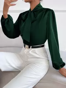 SHEIN BAE 缎面系带领口主教袖衬衫、长袖上衣 - 墨綠色 - 查看 6