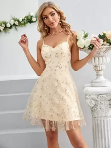 Vestido de tirantes con tira cruzada con cordón trasero con bordado floral de malla - Albaricoque - Ver 1