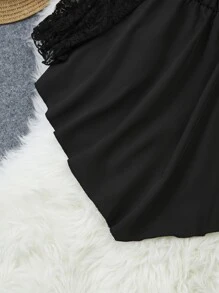 SHEIN LUNE Plus Contrast Lace Frill Trim Peplum Blouse - Black - View 3