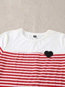 SHEIN EZwear 大碼條紋圖案愛心貼布細節T恤 - 紅白色 - 查看 4