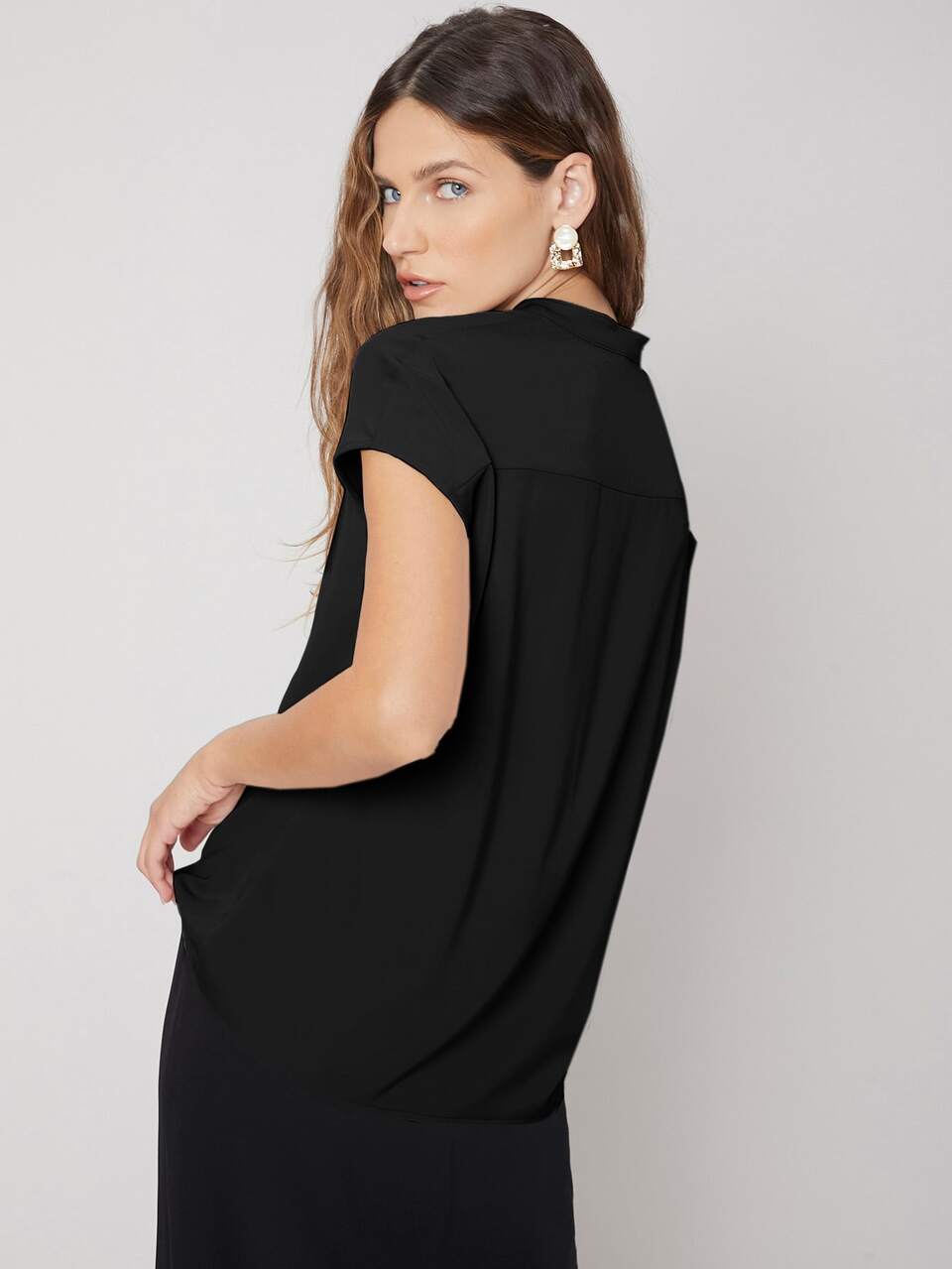 STRAIGHT BATWING SLEEVE TOP