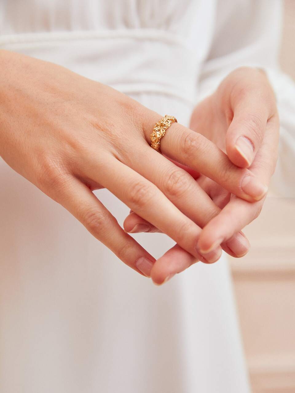 TEXTURED METAL RING