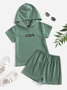 小男童字母圖案連帽T恤和短褲 - 綠色 - 查看 1