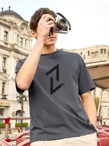 男士幾何和字母圖案T恤 - 深灰色 - 查看 1