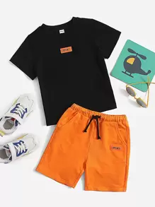 SHEIN Chàng trai trẻ Thư được vá Áo thun & Eo dây rút Quần short - màu đen - Xem 1