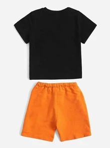 SHEIN Chàng trai trẻ Thư được vá Áo thun & Eo dây rút Quần short - màu đen - Xem 2