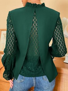 SHEIN Frenchy 拼接水溶蕾絲荷葉袖褶邊後背開衩襯衫 - 墨綠色 - 查看 1
