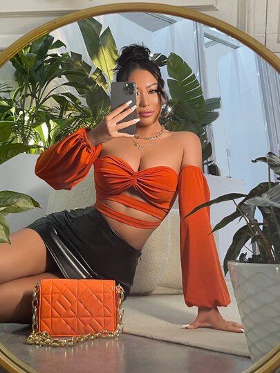 لباس علوي قصير مكشوف الكتف مطوي امامي قص مجوف