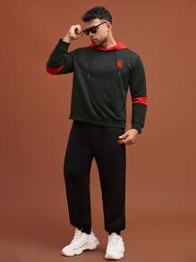 Manfinity Men Colourblock Cartoon Patched Detail Drawstring Hoodie & Joggers - Black - View 1