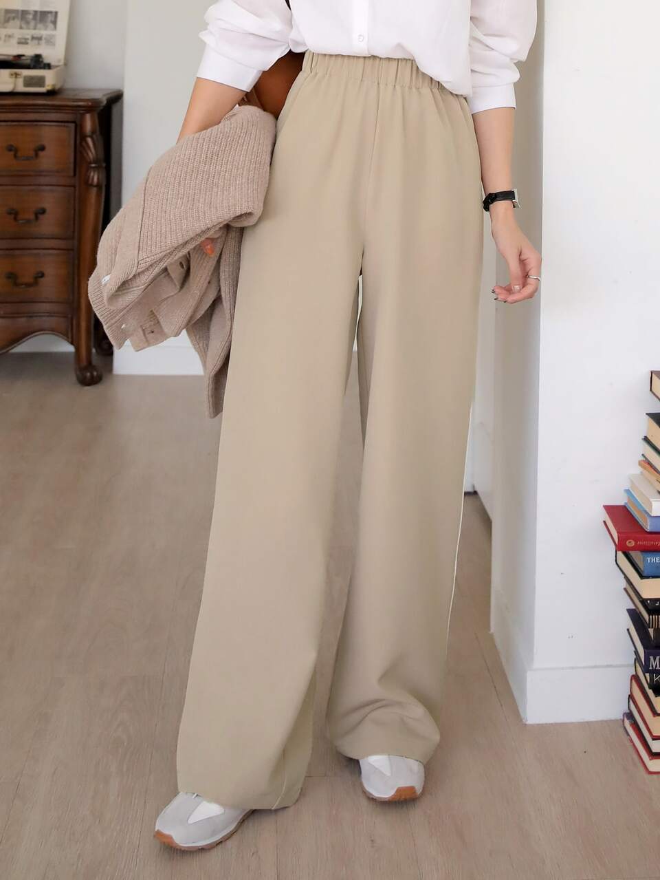 Contrast Piping Slant Pocket Pants