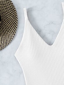 Textured Crisscross Back One Piece Swimsuit, For Summer Beach Vacation - White - View 4