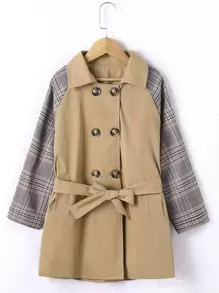 女孩格紋插肩袖雙排釦腰帶風衣外套