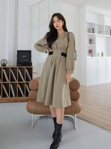 DAZY 泡泡袖褶皺面料細節後綁帶連衣裙