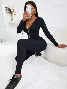 VaVaBold 羅紋針織金屬圓環拉鍊抽繩連帽衫和緊身打底褲