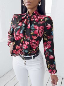 Blusa con estampado floral de cuello con cordón - Negro - Ver 4