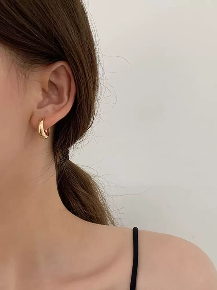 Hoa tai vòng kiềng tối giản - Vàng - Xem 2