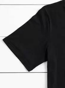 SHEIN LUNE Plus Cat & Figure Graphic Tee - Black - View 3