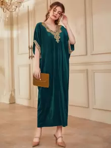 Al Najma Guipure Lace Panel Batwing Sleeve Velvet Kaftan - Teal Blue - View 3