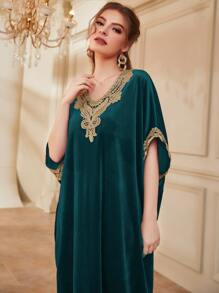 Al Najma Guipure Lace Panel Batwing Sleeve Velvet Kaftan - Teal Blue - View 5