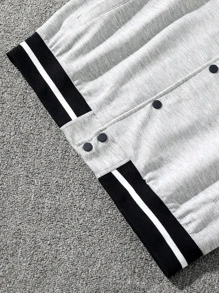 Manfinity Hypemode Men Color Block Varsity Jacket - Light Grey - View 3