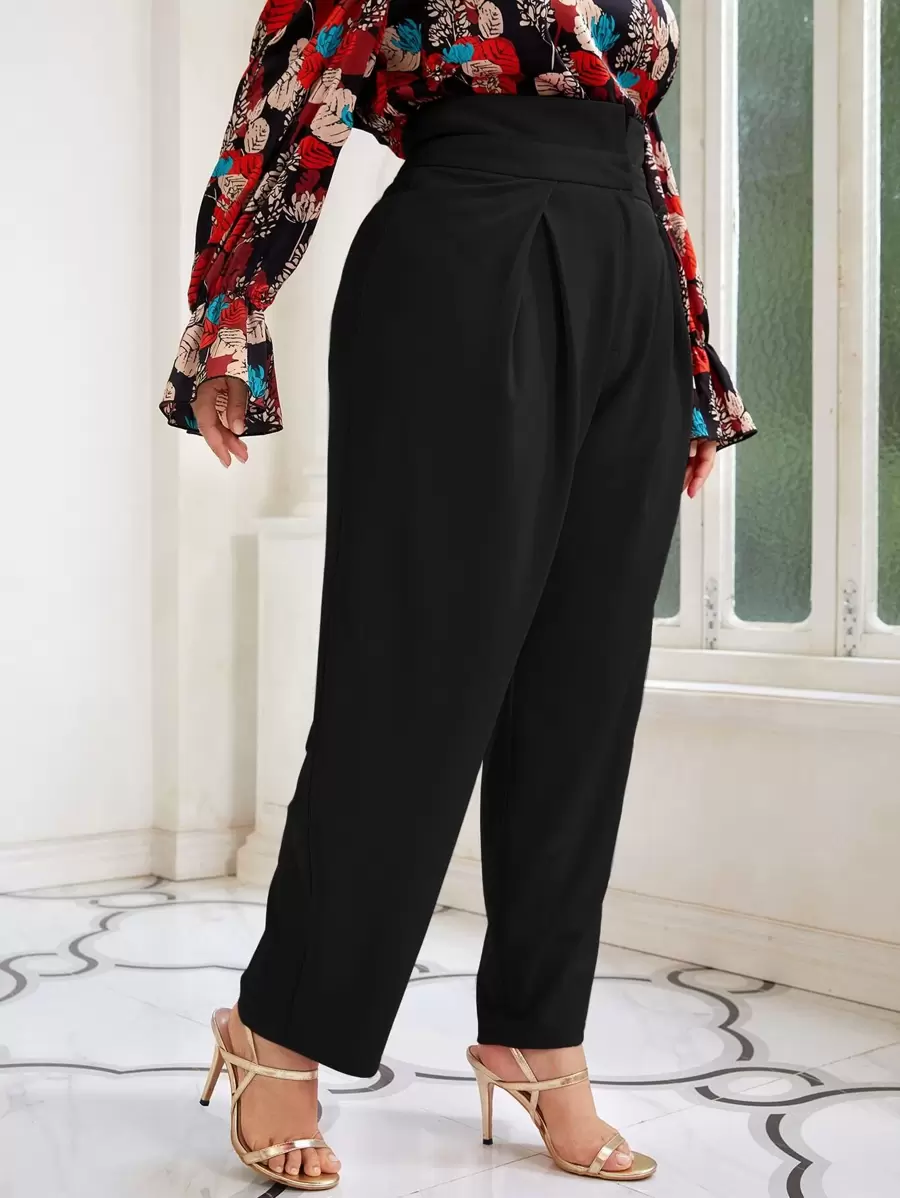 Modelyn 大碼缺口V領腰褶皺長褲 - 黑色 - 查看 1