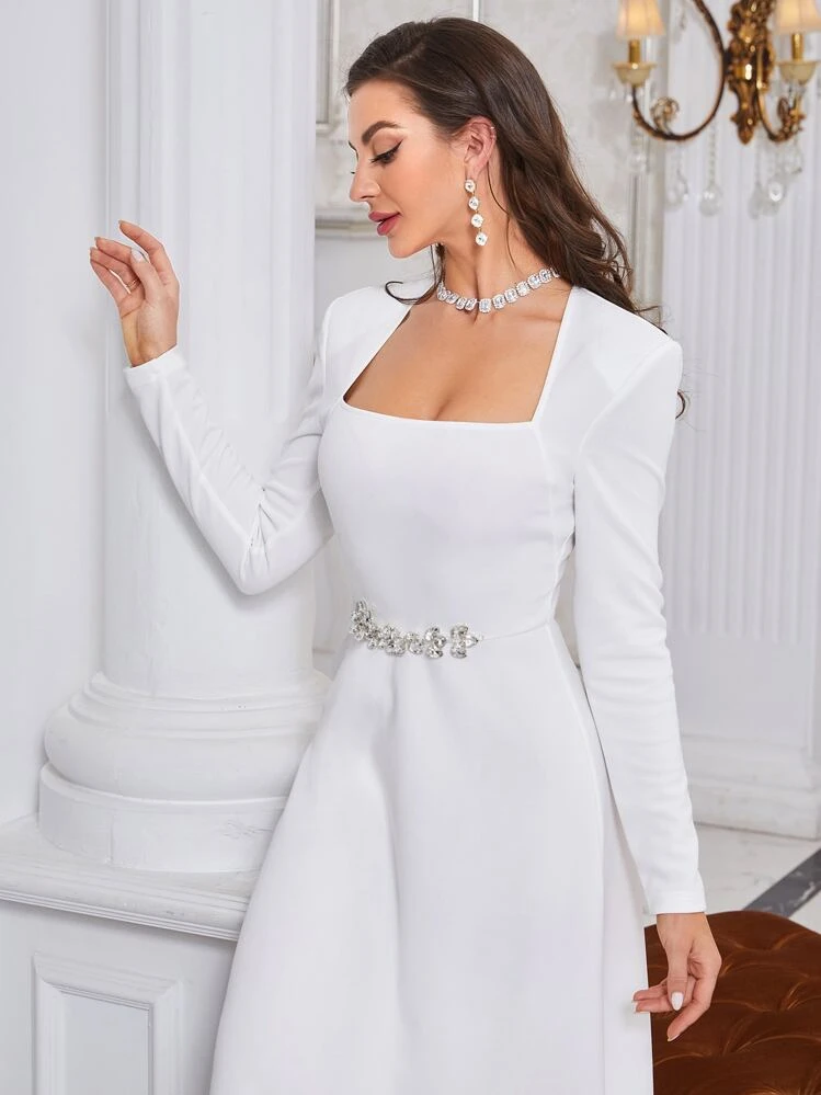 Modelyn فستان سهرة طويل بتصميم خط A مزين بالراينستون - أبيض - مشاهدة 1