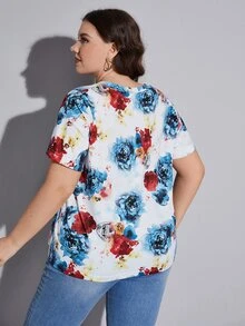 SHEIN 大碼花卉圖案和骷髅圖案V領T恤 - 彩色 - 查看 2