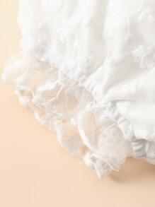 Souflis Souflis 女婴白色蕾丝荷叶边灯笼裤，女婴短裤，白色婴儿短裤，婴儿内裤，适合搭配各种服装、连衣裙、生日装束 - 白色 - 查看 4