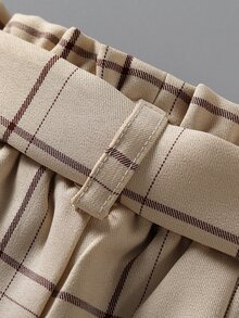 女孩格紋附腰帶短褲