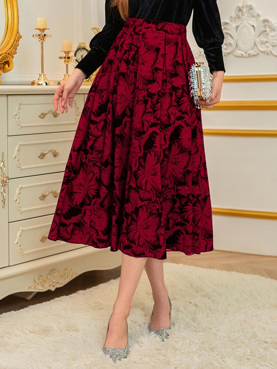 Modelyn Chân váy xếp ly cạp cao họa tiết hoa màu đỏ tía - Màu Đỏ Sâu - Xem 1