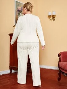 SHEIN 大碼O形環細節T恤和麻花編織長褲睡衣套裝 - 米色 - 查看 2